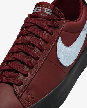 Nike SB Zoom Blazer Low Pro GT - (Dark Team Red)