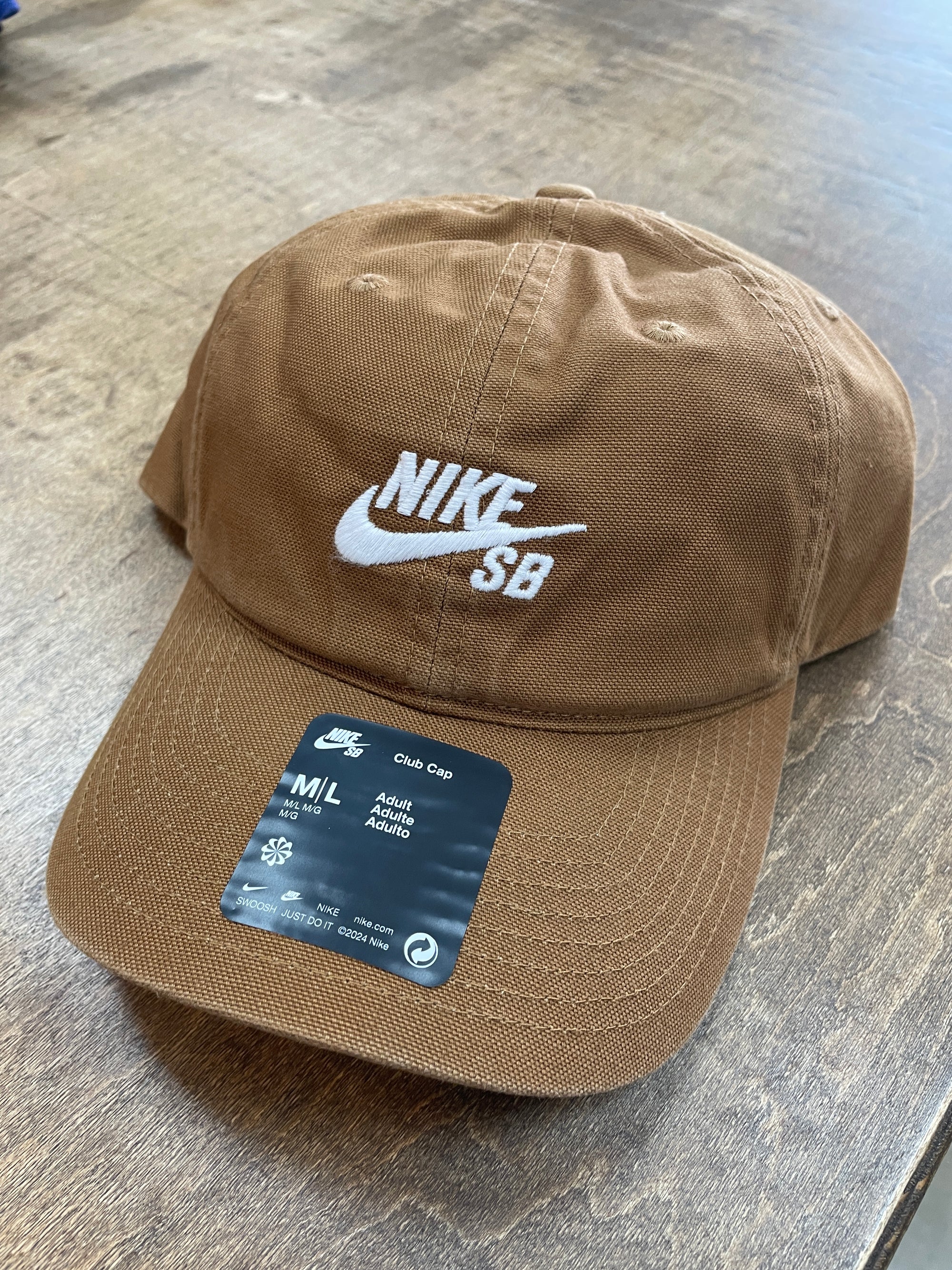 Nike SB Club Cap - (LT British Tan/White)